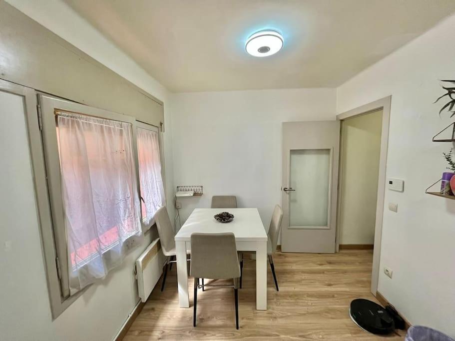 Magnifico Apartamento En El Centro De Puigcerda Exterior photo
